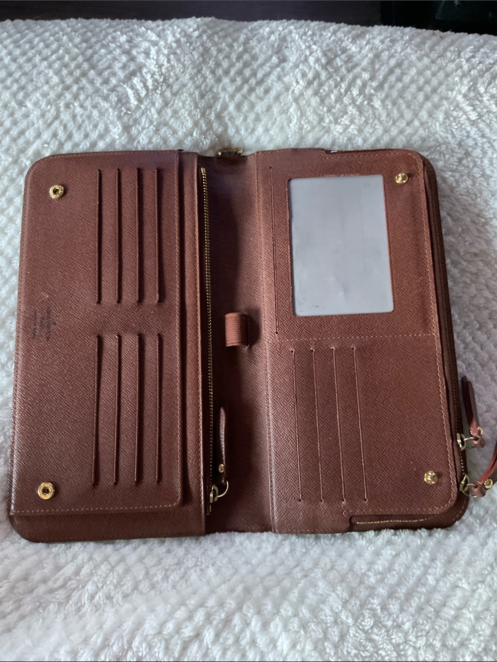 LOUIS VUITTON Insolite Monogram Organizer Wallet - Picture 3 of 4